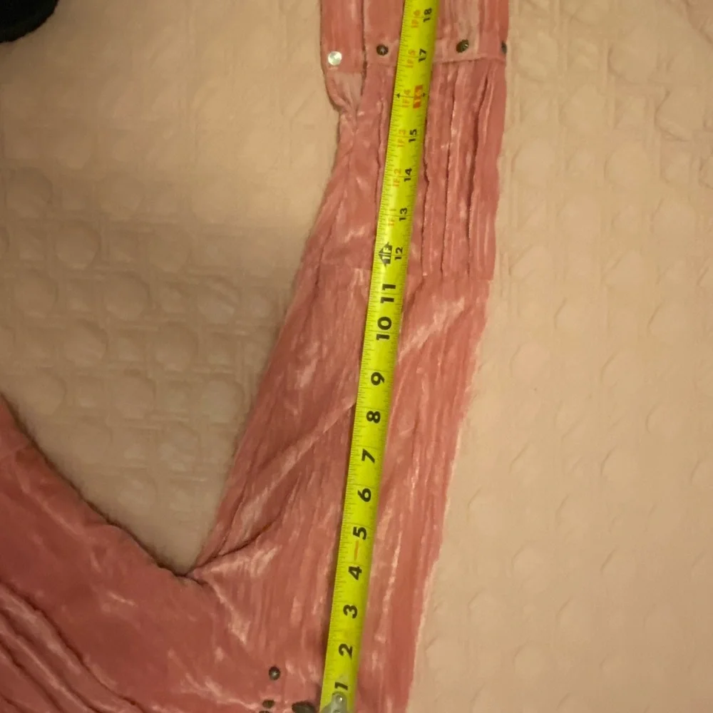 NEW Double D STYLE Unbranded-Pink Crushed Velvet Concho Ladies Small Top Blouse - Picture 6 of 8